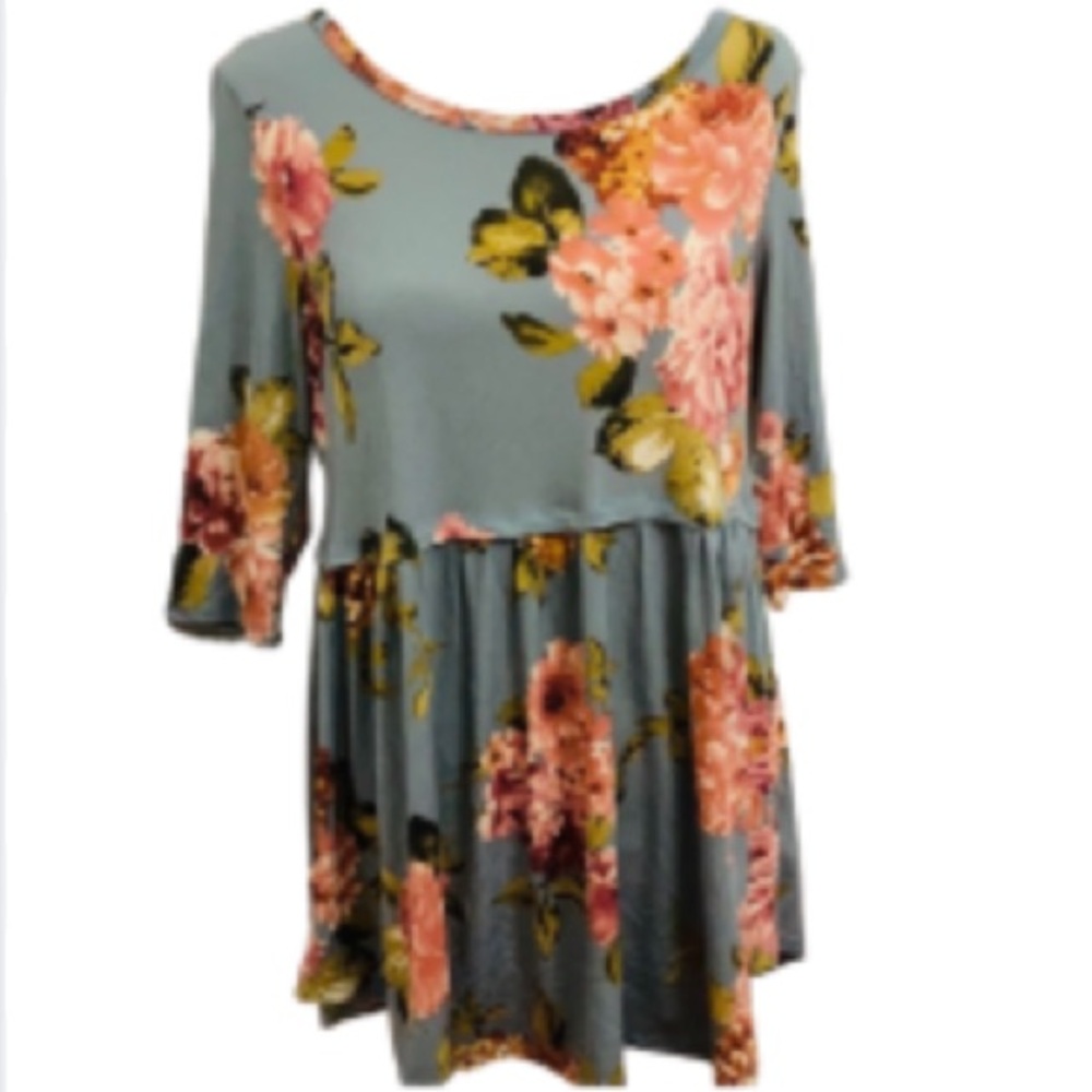 NWT Glitzy Girlz Put You First Grey & Pink Floral Tunic Size Medium